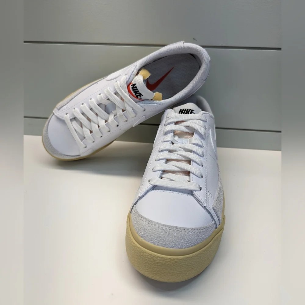 Nike blazer low